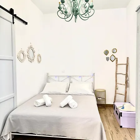 Babis Blue With Private Hot Tub * Rhodes City
