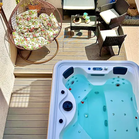 Lejlighed Babis Blue With Private Hot Tub Rhodes City